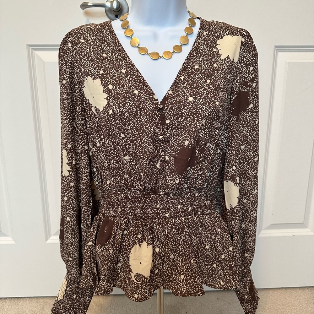 Sienna Sky gorgeous soft and silky peplum shirt